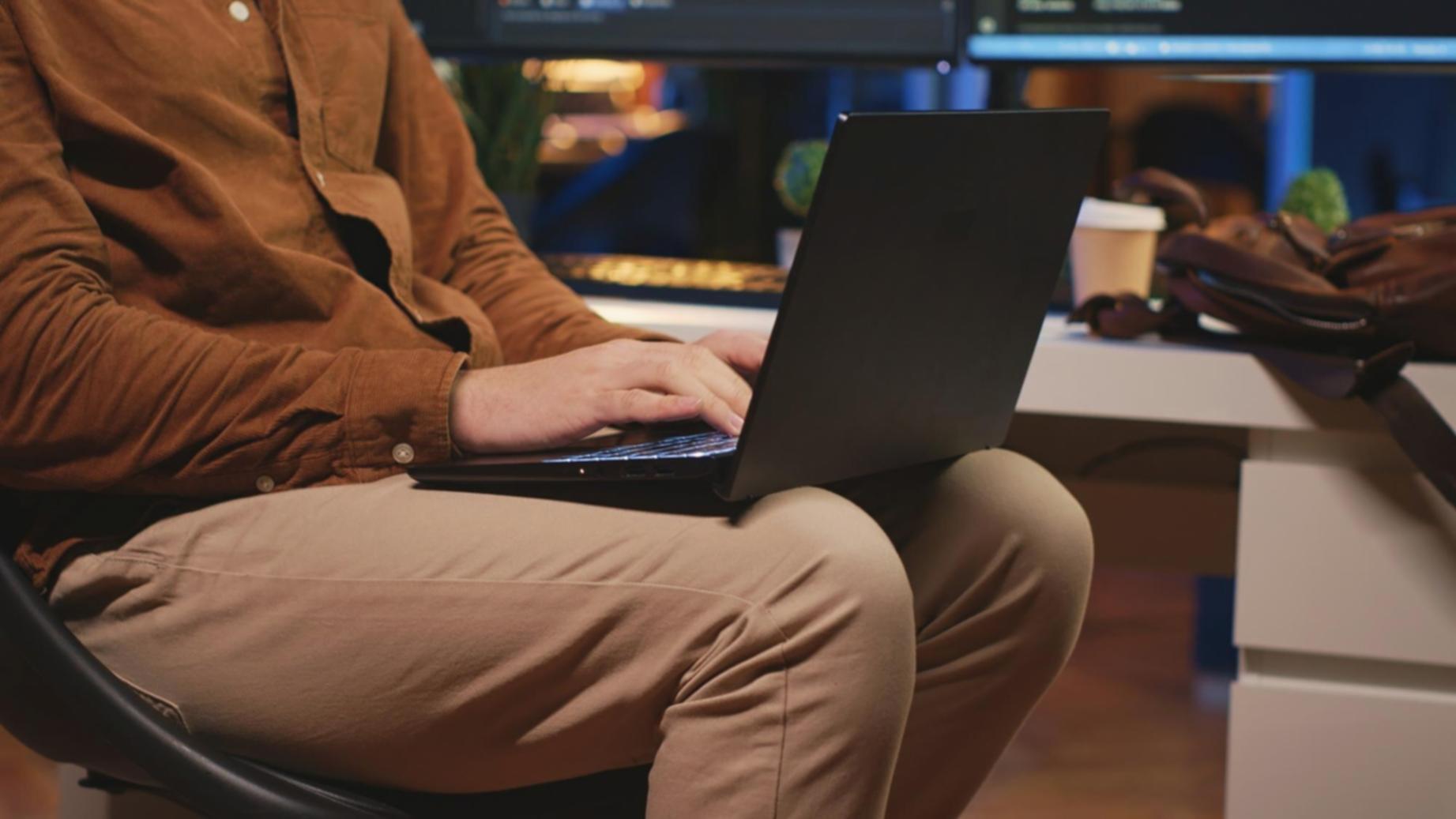 Sonvenda Jolmera ofis ortamı ve çalışma alanı